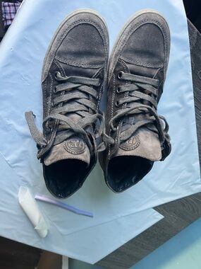 Casual High-Top Sneakers in Charcoal Gray